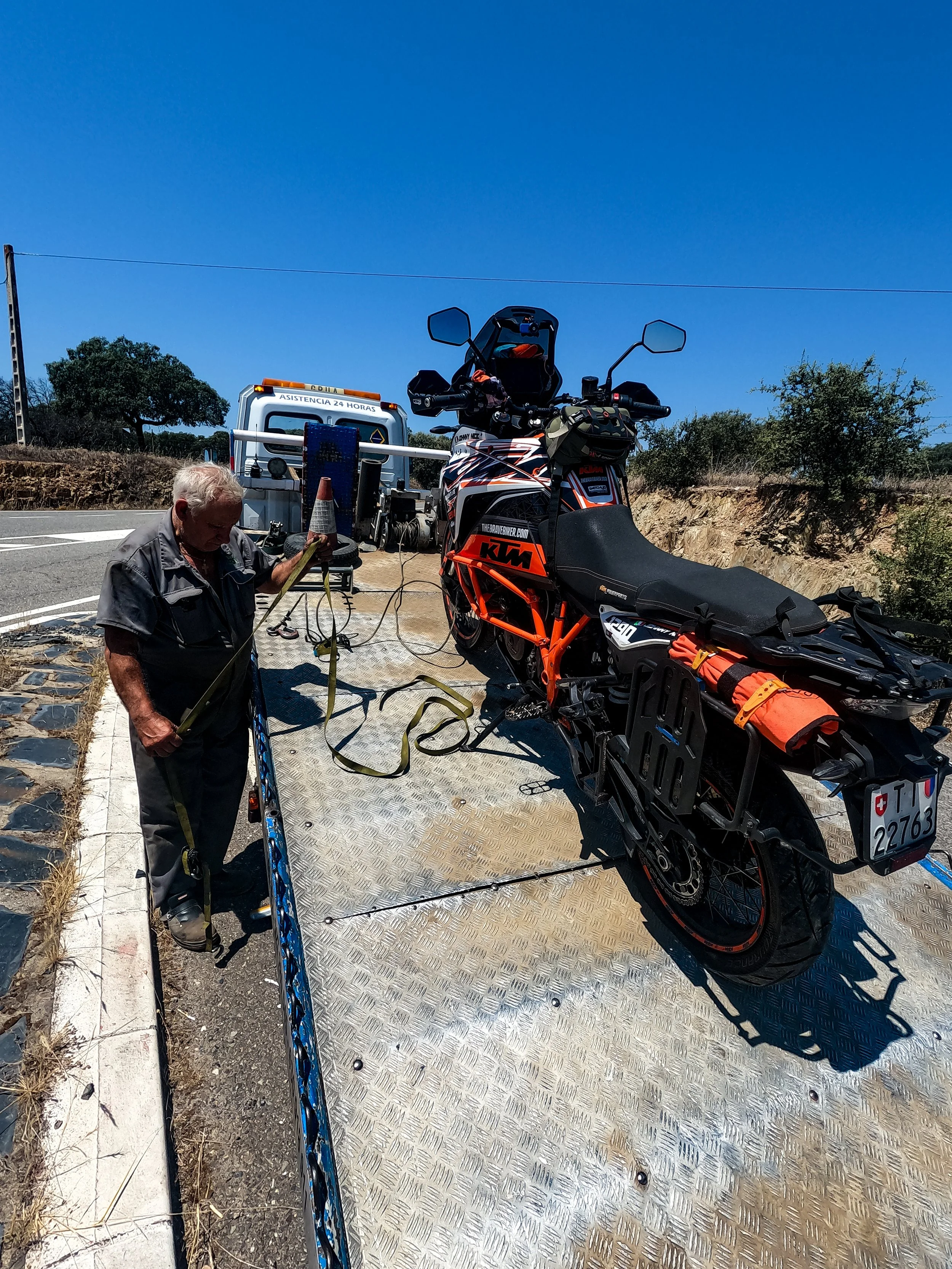  Broke a wheel spoke in the nipple and was lettair out of the tire.I couldn't fix it 